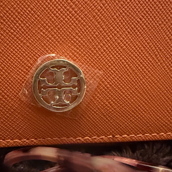 Tory Burch TY6070 Aviator Sunglasses Rose Gold | Authentic | Case Included - Picture 2 of 6